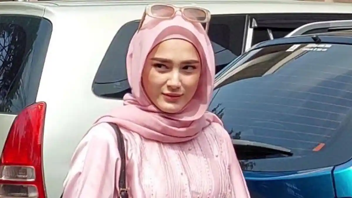 Resmi Cerai dengan Aditya Zoni, Yasmine Ow Dapat Hak Asuh Anak