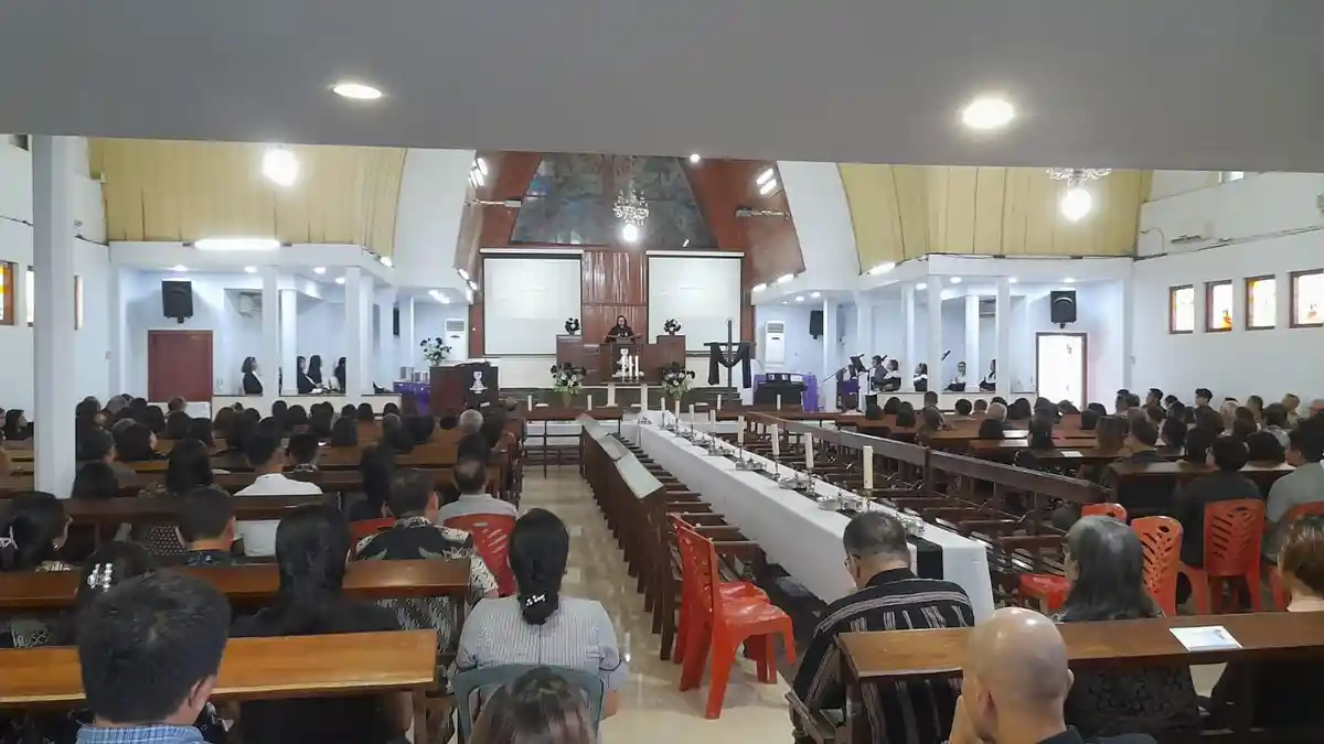 Umat di Manado Sulut Berterima Kasih atas Sebutan Yesus Kristus dalam Hari Raya Kristen