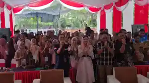 novita-hardini-saat-berada-di-ponorogo.jpg