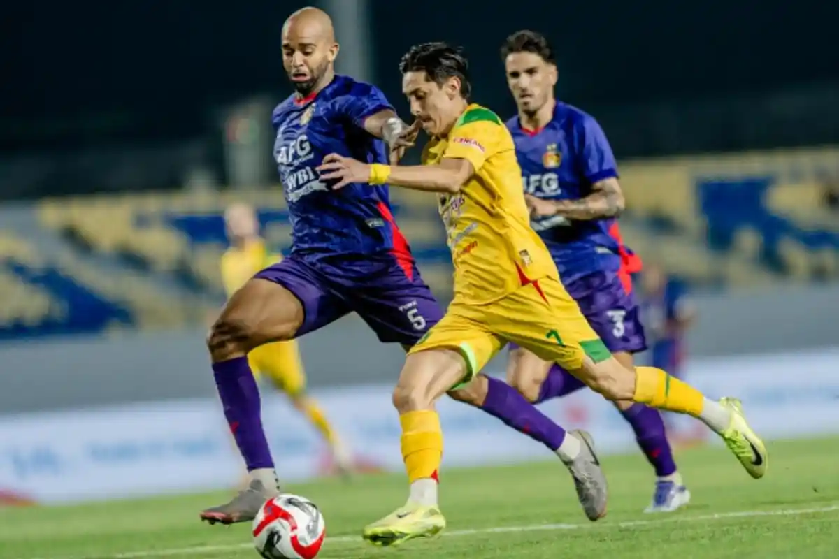 Skor Akhir Persik Kediri Vs Persebaya Surabaya Imbang 1-1, Francisco Rivera Mendapat kartu merah