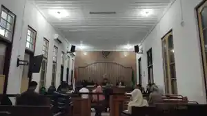 SIDANG-KORUPSI-Safian-dan-Ramses-saat-dihadirkan.jpg