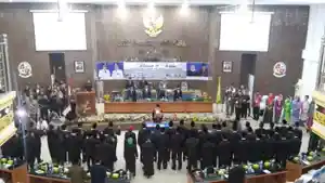 pelantikan-anggota-dewan_20180730_204641.jpg