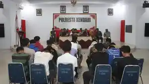 21-Pelajar-Tak-Aniaya-Siswa-SMA-di-Kendari-Dipulangkan-ke-Orangtua-Tanda-Tangani-Surat-Pernyataan.jpg