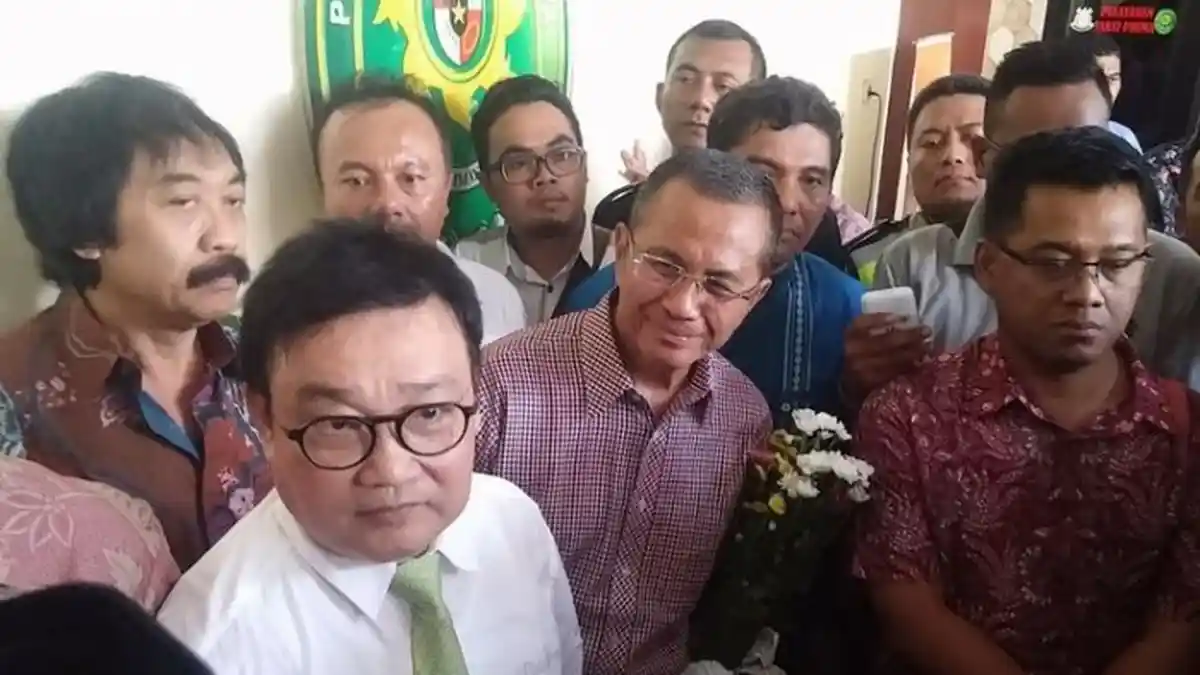 Canda Dahlan Iskan soal Kemeja Kotak-kotak: Saya Kira Pakai Baju Ini 'Sakti'