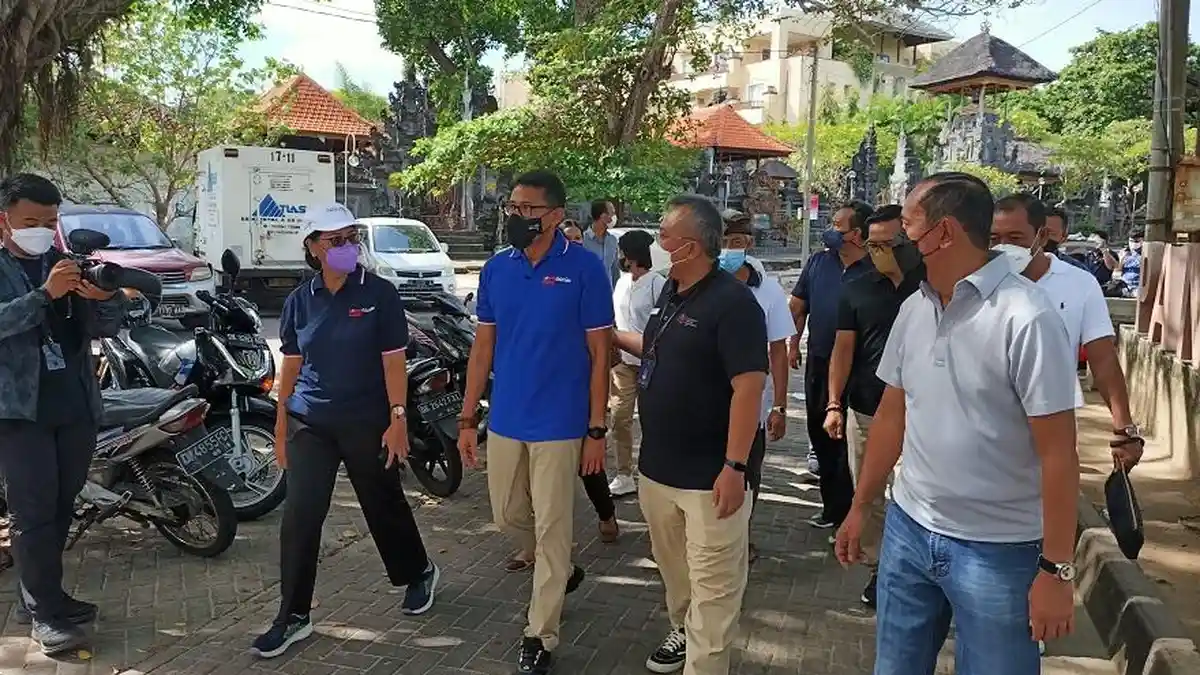 Libur Lebaran Harga Tiket Pesawat ke Bali Mahal, Menparekraf Sarankan Lewat Jalur Darat