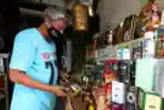 Penjual Oleh-Oleh Haji Terdampak Pandemi