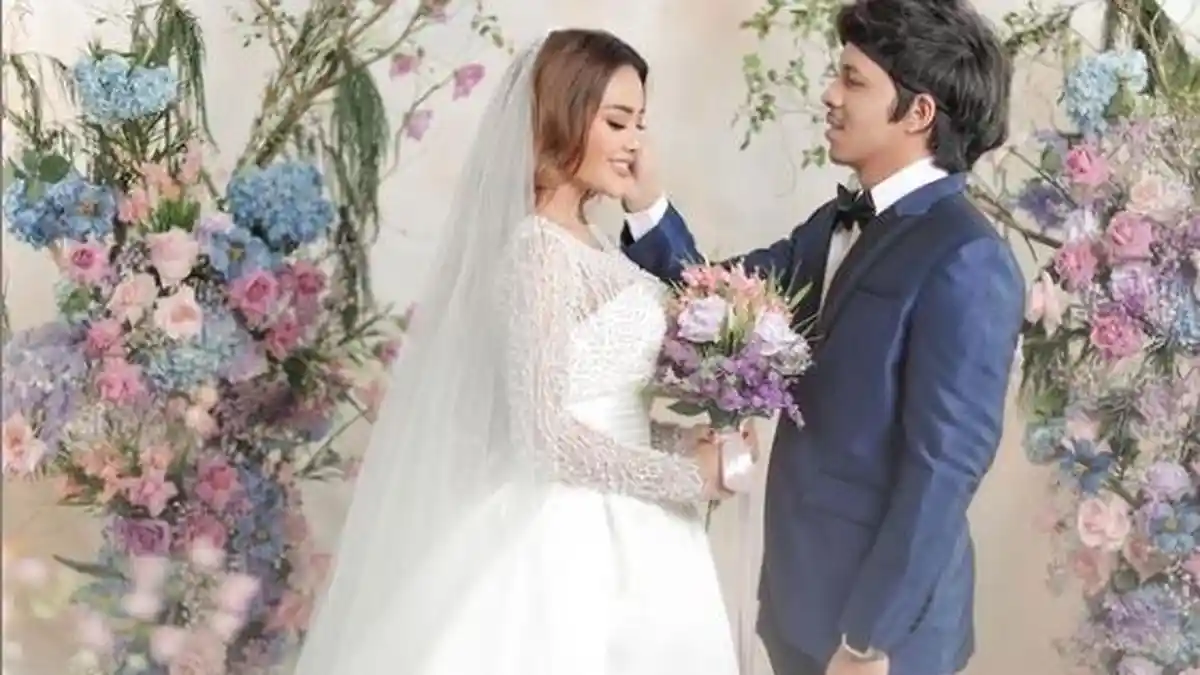 Didampingi Anang, Ashanty dan Krisdayanti, Aurel Hermansyah Terima Lamaran Atta Halilintar