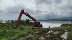 Pengerukan-waduk-mrica.jpg