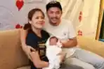 Pasangan Omesh dan Dian Ayu Melahirkan Anak Ke-2