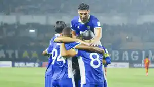 Selebrasi-Persib-dan-Adam-Alis-2.jpg