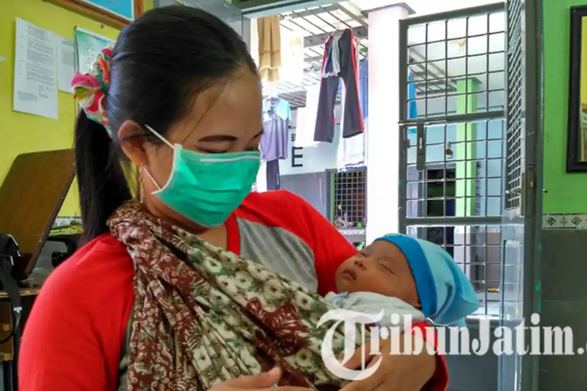 Kisah Pilu Bayi yang Lahir dan Dibesarkan di Penjara Tuban Karena Perbuatan Tercela Ibunya