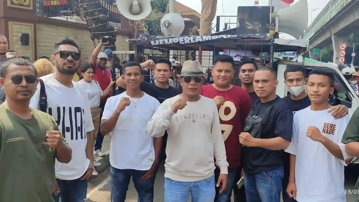 Banyak Kasus Korupsi Diduga Mengendap di Polres, Forum Ende Muda Demo di Mabes Polri