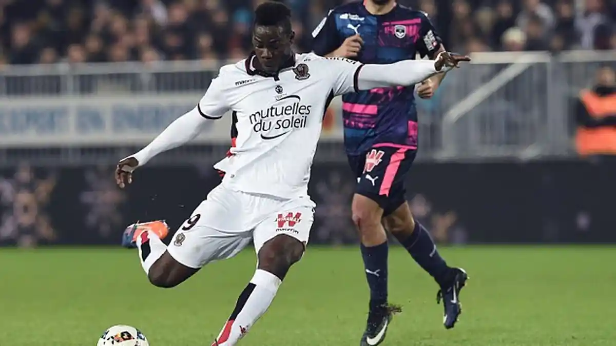 Tak Punya Ambisi, Prandeli Samakan Balotelli dengan Adriano