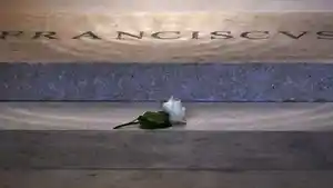 makam-paus-fransiskus.jpg