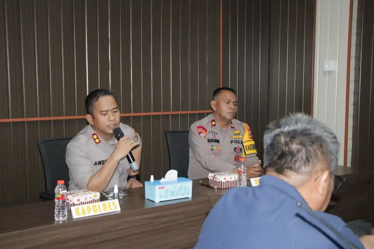 Tak Punya Tiket PSM vs Bhayangkara FC, Nonton di Lapangan Lemoe