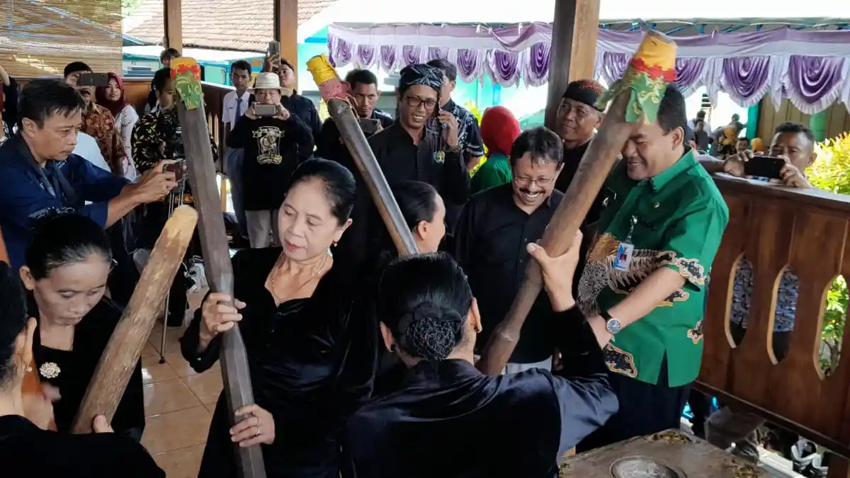 Iringan Lesung dan FGD 2 Tahun Kepemimpinan Bupati Blora Tutup Rangkaian HPN 2023