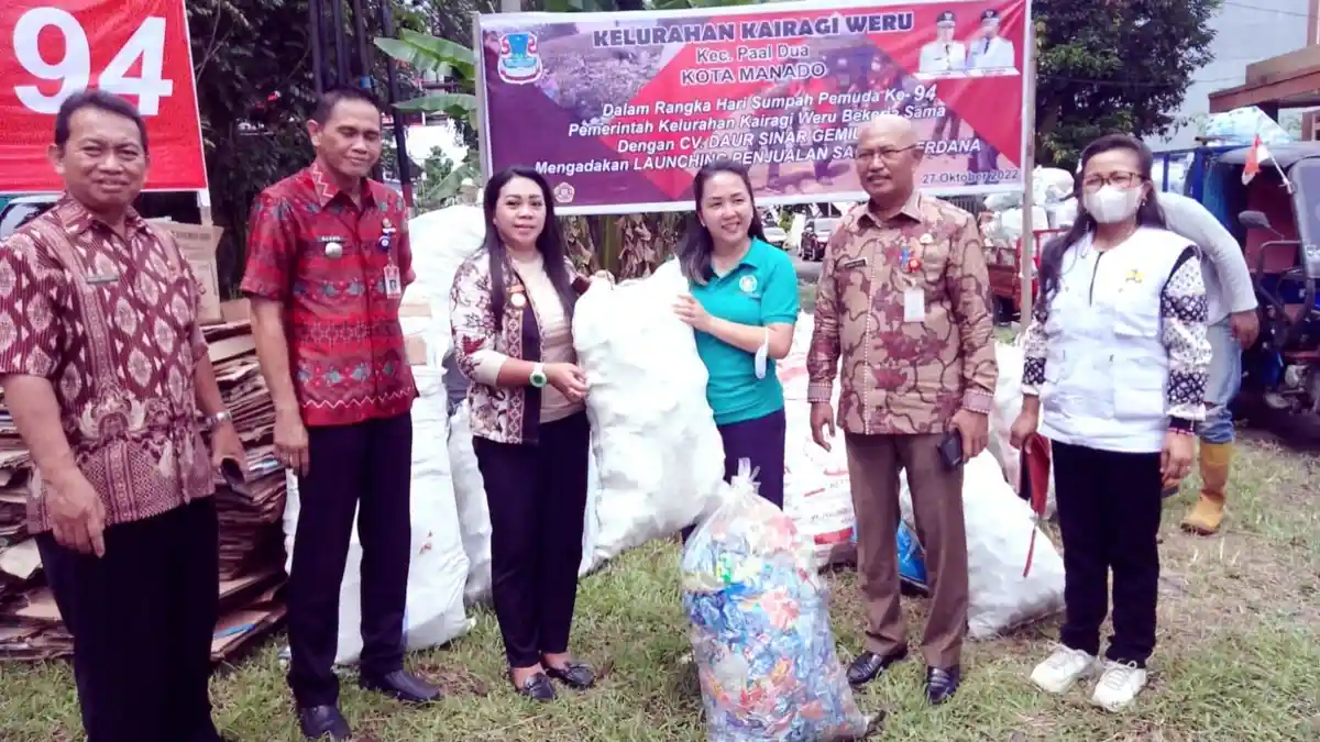 CV Daur Sinar Gemilang Beli Sampah di Kelurahan Kairagi Weru Manado