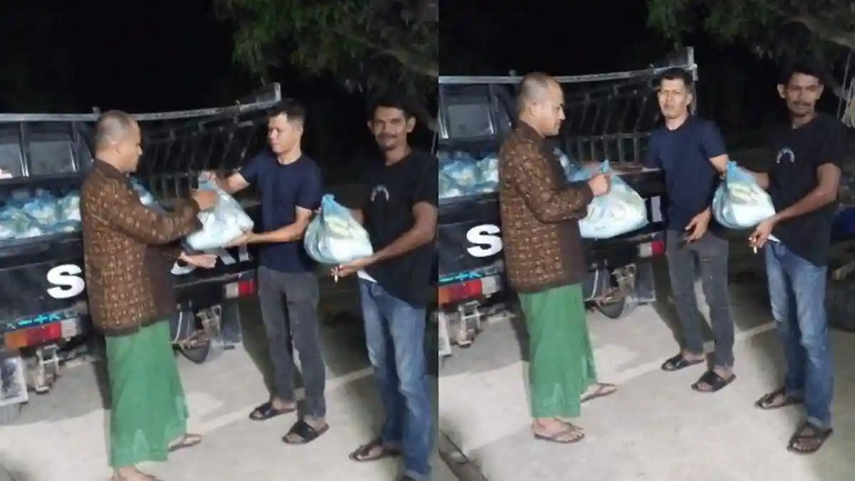 Zulmi PKB Salurkan Paket Lebaran Dari HRD untuk Warga di Aceh Timur