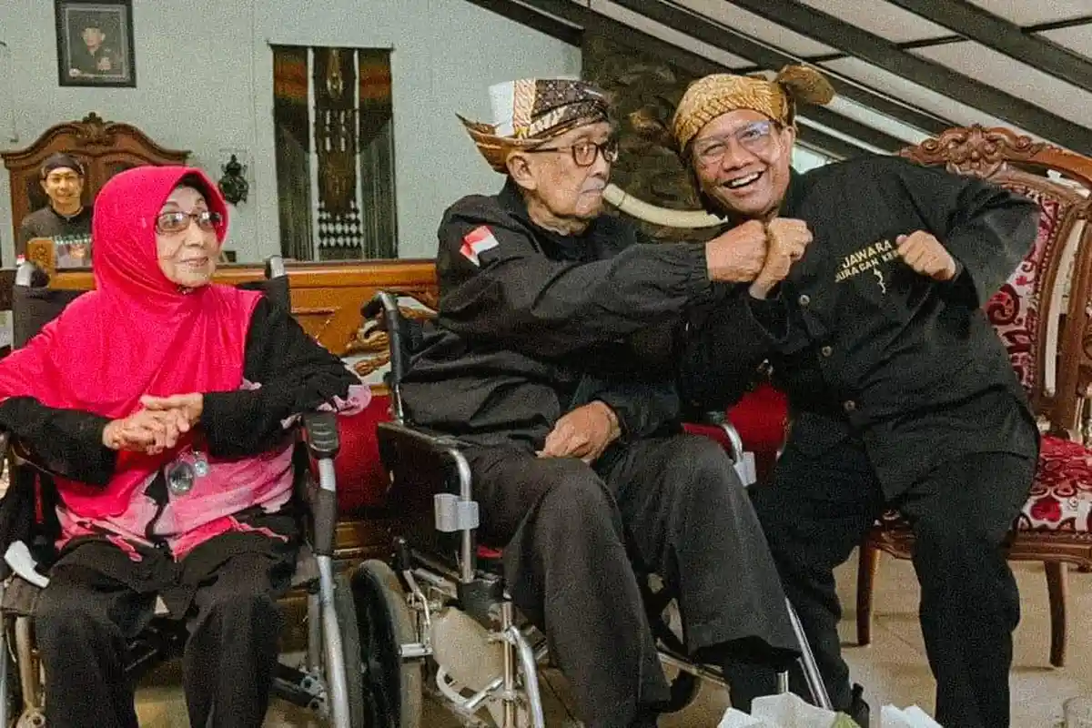 Sesepuh Jawa Barat Solihin GP Titip Persatuan ke Ganjar-Mahfud MD