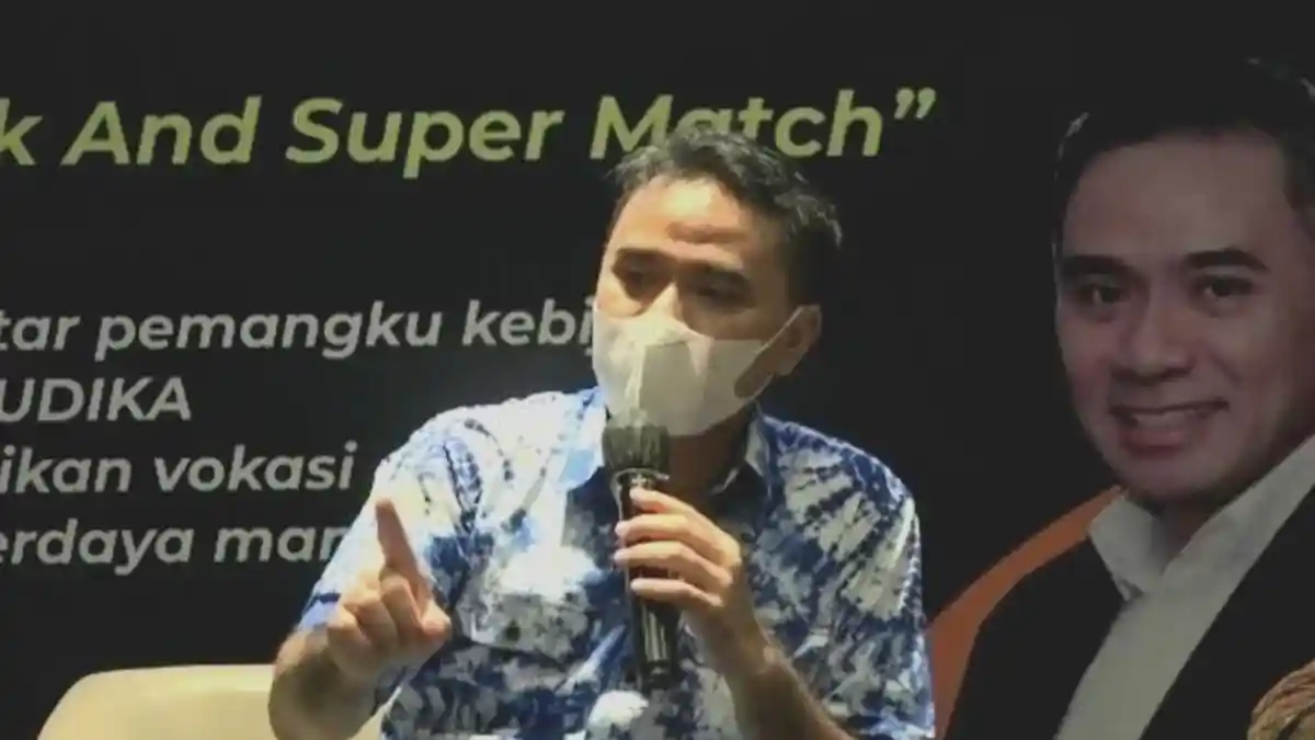50 Mahasiswa Vokasi Berangkat Magang Kerja di Hungaria
