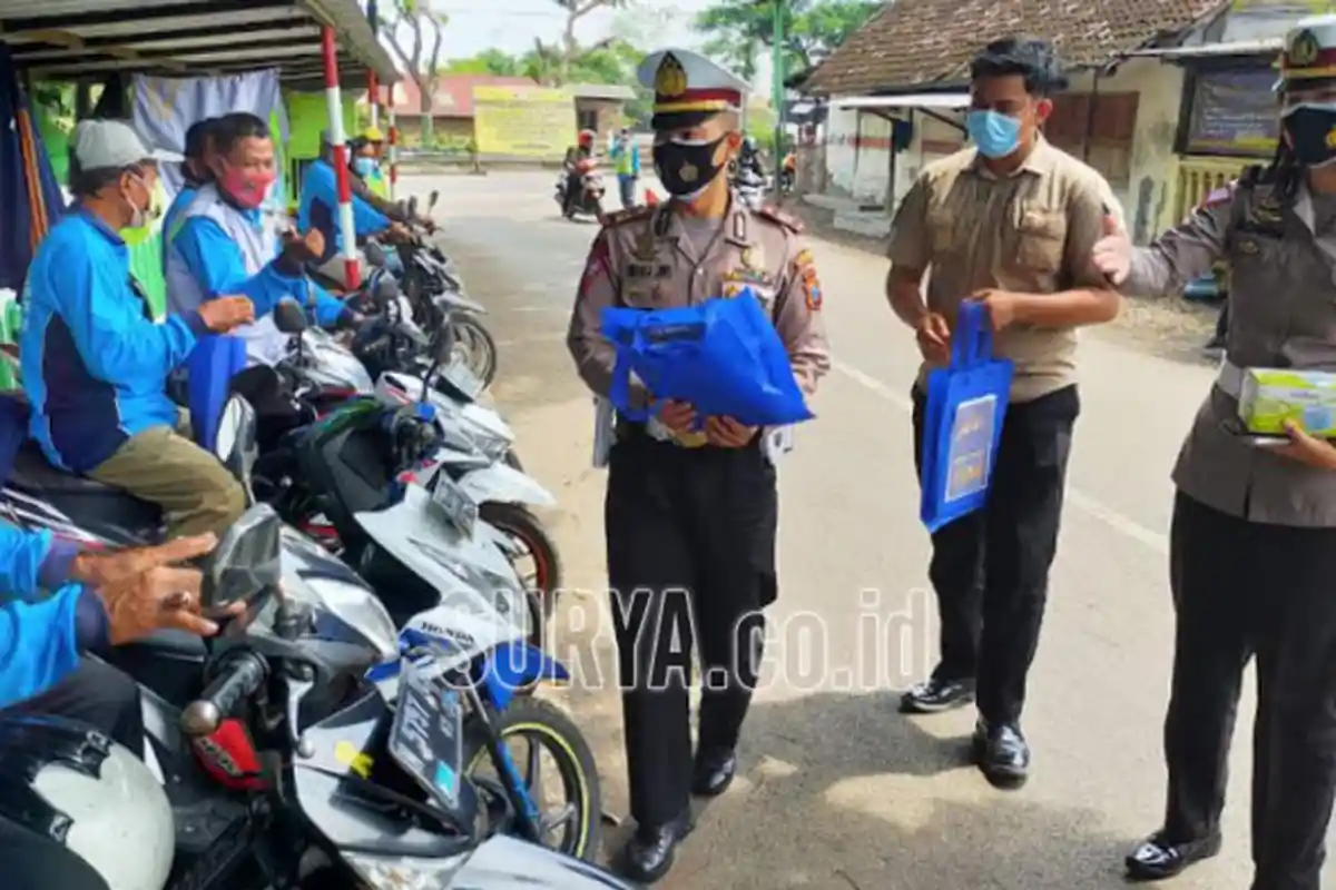 Di Kabupaten Pasuruan, Driver Ojek Pangkalan yang Tertib Protokol Kesehatan dapat Hadiah