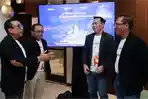 Foto-1-Dari-kiri-ke-kanan-VP-Corporate-Communication-Telkom-Andri.jpg