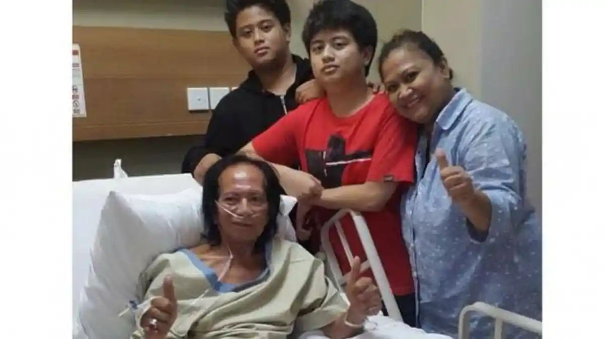 Lawan Penyakitnya, Yon Koeswoyo Terlihat Tersenyum
