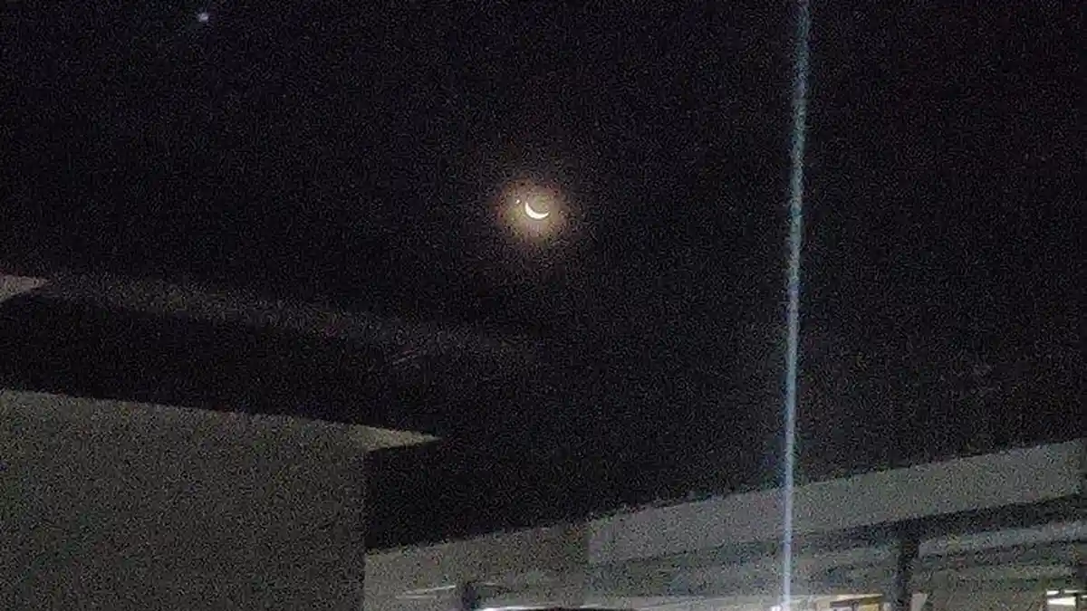Fenomena Langit Malam di Hari Kedua Ramadan 1444 H: Bintang di Sebelah Bulan Sabit