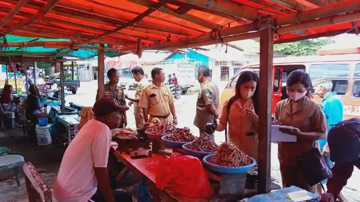 Jelang Lebaran, Pemda Manggarai Timur Sidak Pangan Segar di Pasar Borong