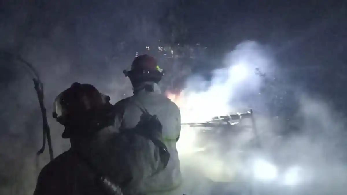 Momen Bocah 10 Tahun di Sulsel Menerabas Api Demi Menyelamatkan Balita dari Kebakaran