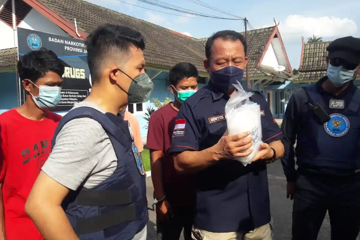 Paman dan Kakak Beradik di Tungkal Jemput Sabu 1 Kg dari Riau, Tepat Dibekuk BNNP Jambi