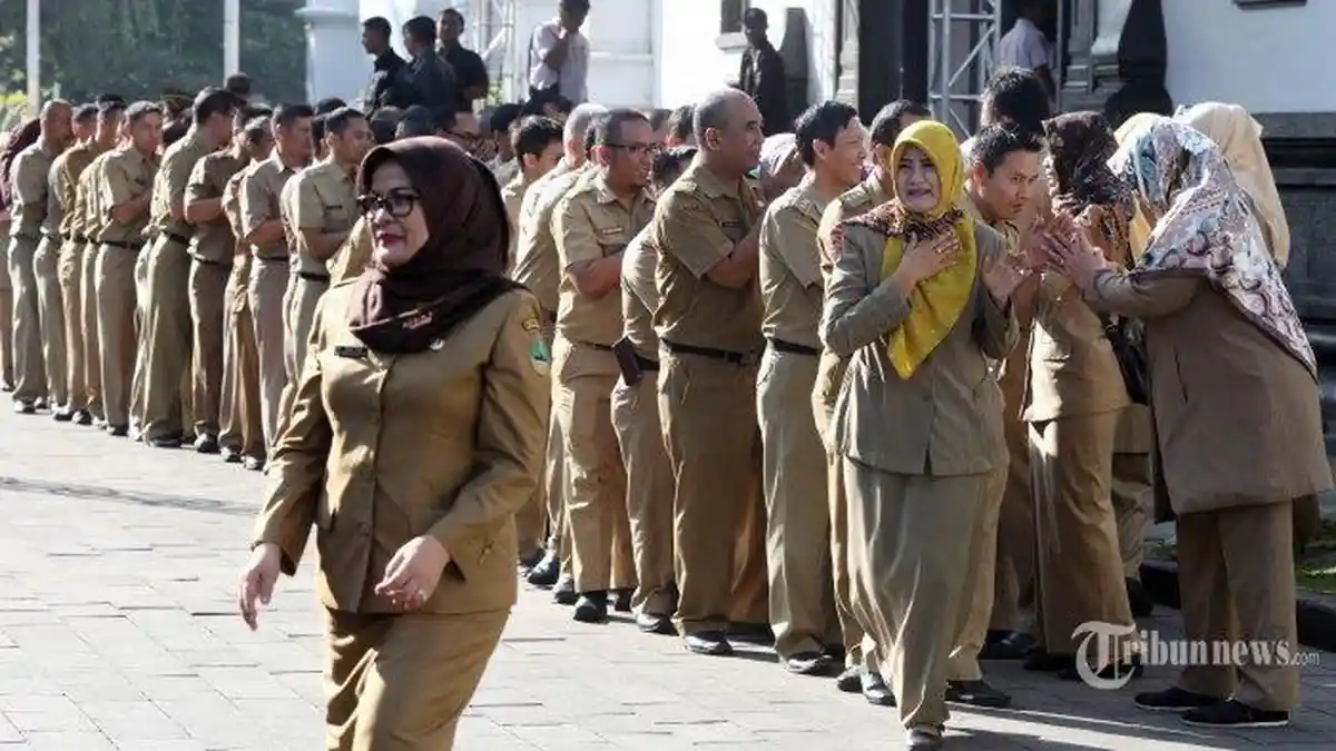 Daftar Lengkap Jumlah PNS di Jawa Tengah Berdasarkan Pendidikan dan Jenis Kelamin