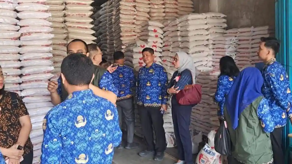 Dinas Koperasi UKM Perindag Medan Razia Pasar Sukaramai dan Irian, Sidak Peredaran Beras Oplosan