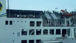 banten/Penumpang-kapal-terjatuh-d-Merak.jpg