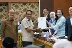 Pemerintah-dan-DPR-mulai-membahas-RUU-Industri.jpg