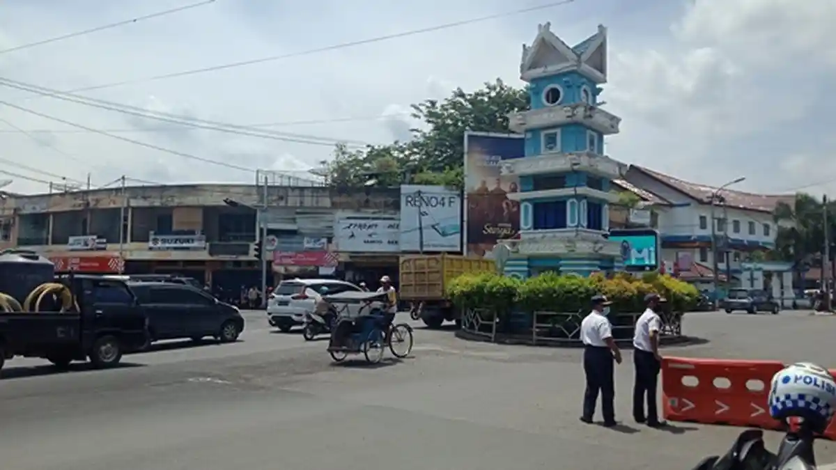 Hari Pertama Uji Coba One Way di Jalan Mayor Ruslan Lahat, Banyak Pengendara yang Belum Tahu