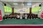 Para-peserta-foto-bersama-pada-kegiatan-Literasi-Media_Banda-Aceh.jpg