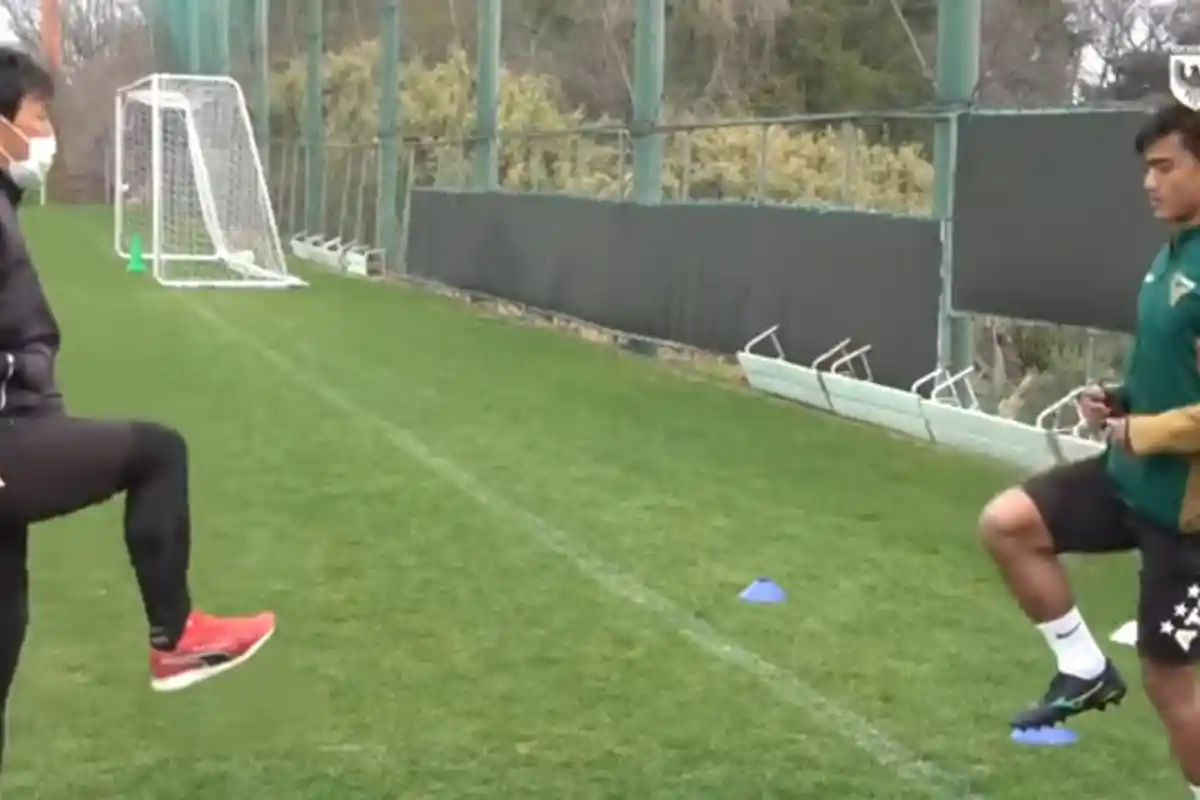 Latihan Perdana Bersama Tim, Pratama Arhan Ingin Bawa Tokyo Verdy Promosi J1