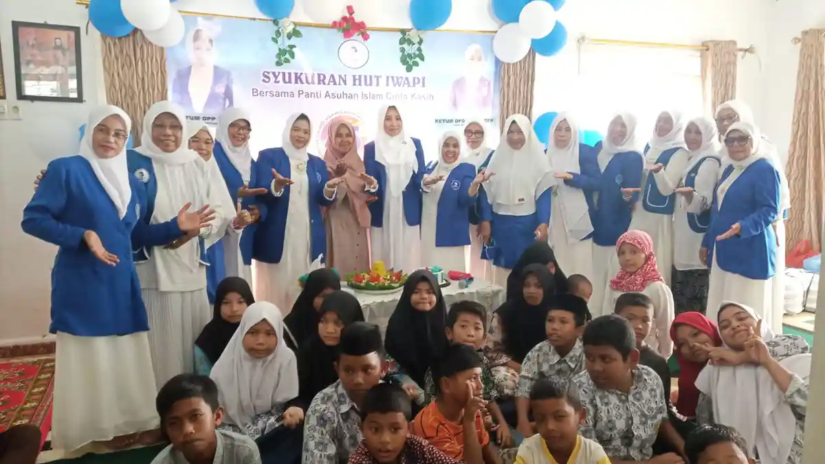 Syukuran HUT, IWAPI Aceh Santuni Anak Yatim Panti Asuhan Media Kasih