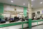 Masyarakat-antre-layanan-administrasi-di-Kantor-Dispendukcapil-Bondowoso-Kiriman-blanko-terhambat.jpg
