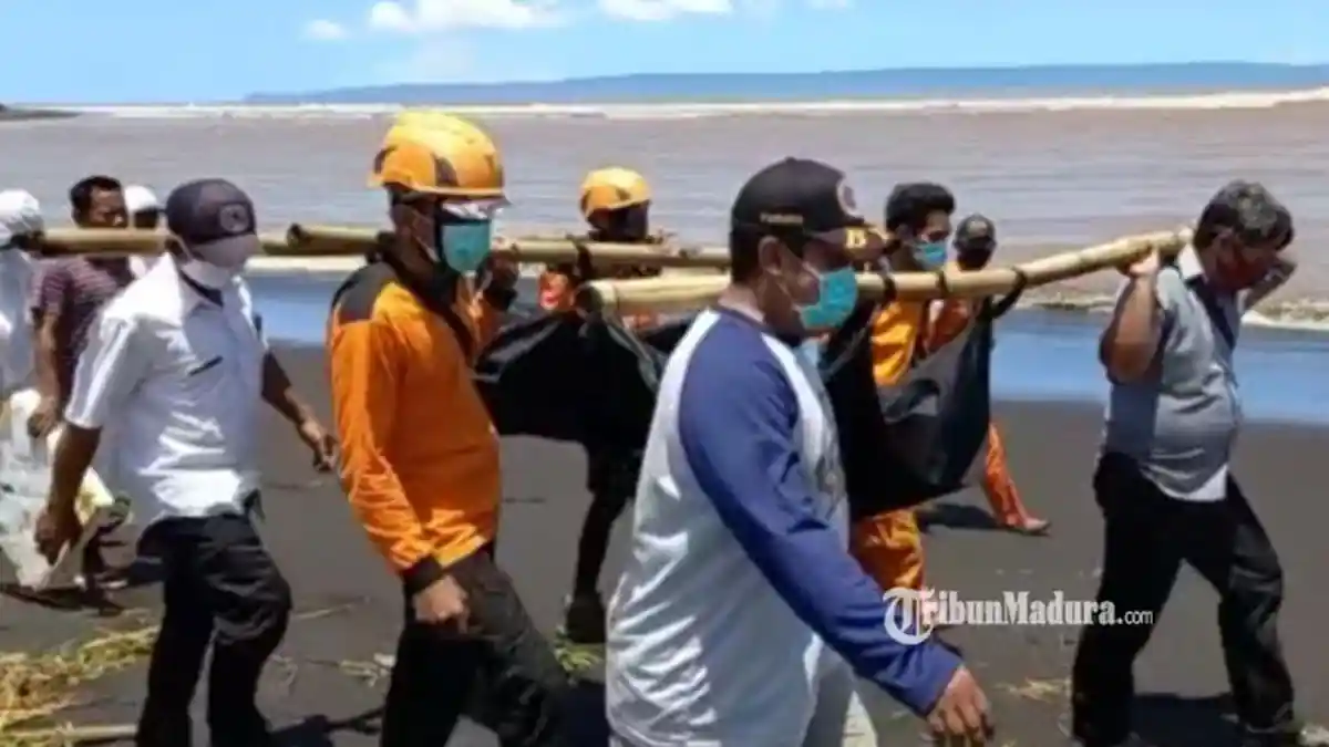 Dilaporkan Hilang, Pria Jember yang Pamitan Cari Rumput Ditemukan Tewas di Tepi Pantai Paseban