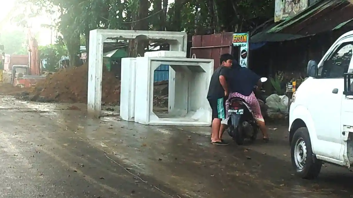 Warga Sebut Proyek Pemko Medan Bikin Macet, Becek dan Berdebu, Kadis PU: Kenapa Rupanya