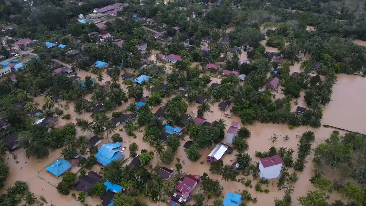 BREAKING NEWS: Banjir di Bukit Subur Penajam, Ketinggian Air Capai 2 Meter