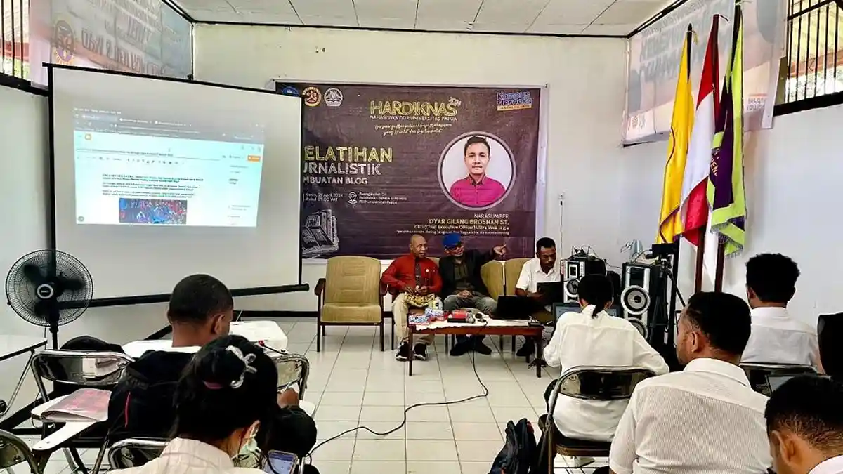 FKIP Unipa Latih Mahasiswa Berkarya Jurnalistik Lewat Blog