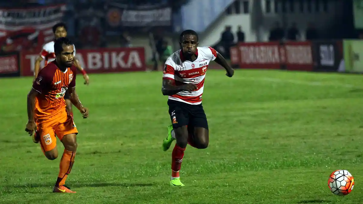 Madura United Ditinggal Greg Nwokolo ke Singapura