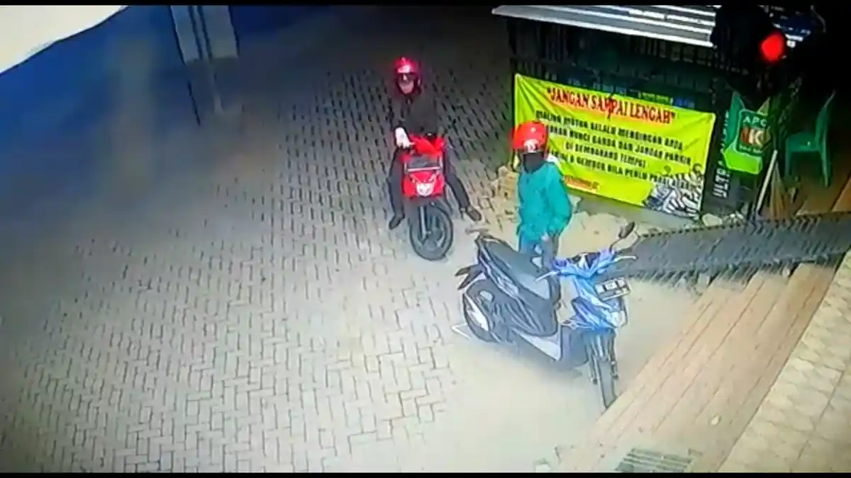 Pegawai Apotek Kaget Motor Dicuri di Parkiran, Pelaku Bobol Lubang Kunci dan Gembok Cakram Ban