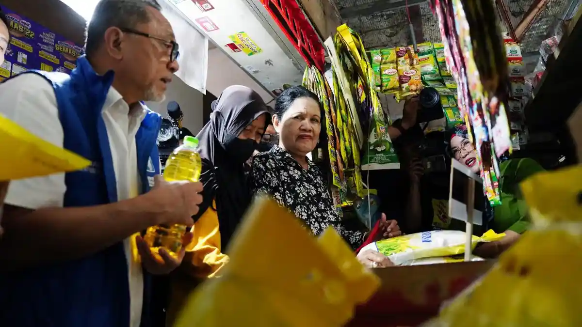 Mendag Desak Bulog Salurkan Beras Impor Langsung ke Pedagang Pasar