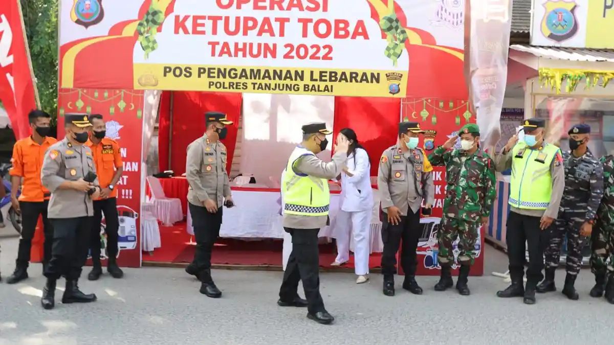Kapolres Tanjungbalai Tinjau Pos PAM Hari Raya Idul Fitri 1443 H