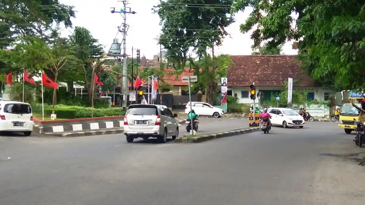 HOTLINE : Jalan Sriwijaya, Kedungmundu hingga Jatingaleh  Macet Tiap Sore