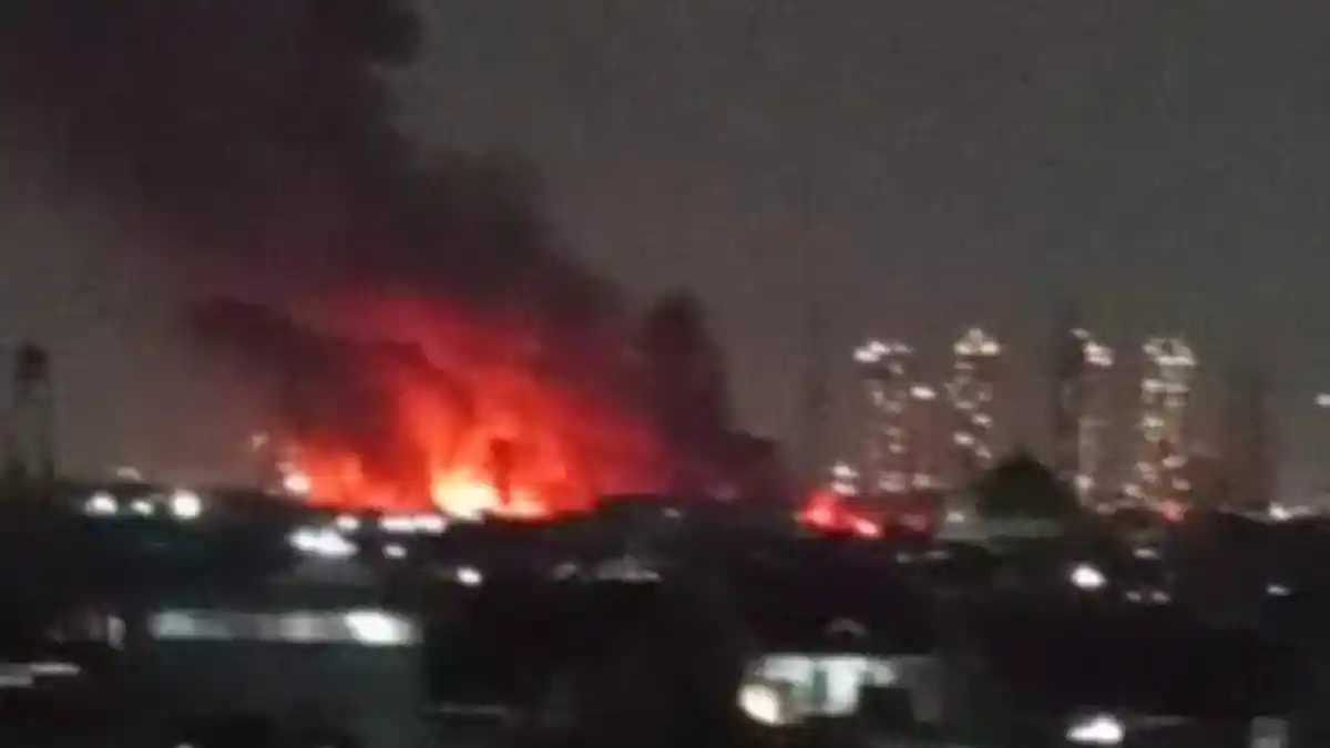 Pengamat: Pipa BBM Depo Pertamina Plumpang Lintasi Pemukiman, Pindahkan!